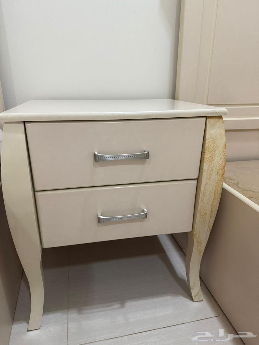 Furniture for sale, room set with two beds, a dressing table and a bedside table64576743110657113