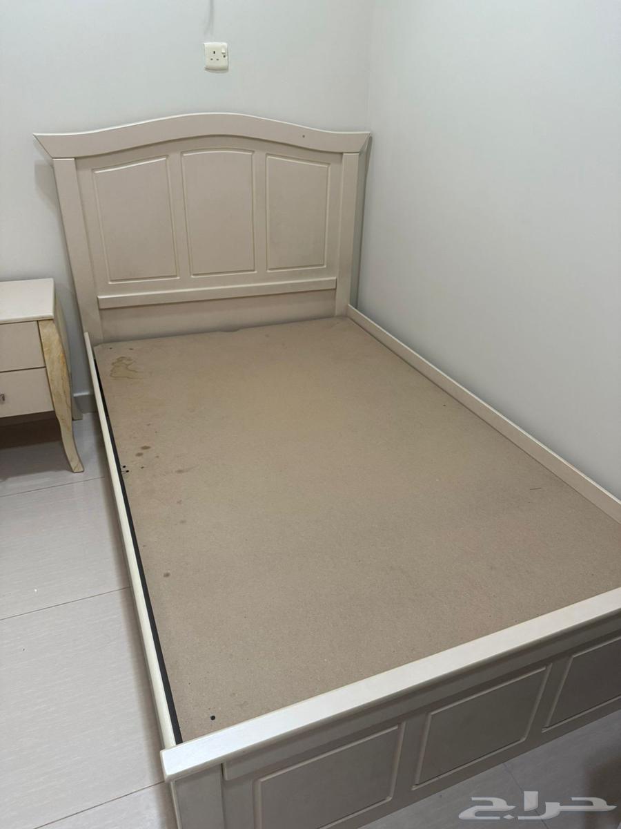 Furniture for sale, room set with two beds, a dressing table and a bedside table64576743110657110