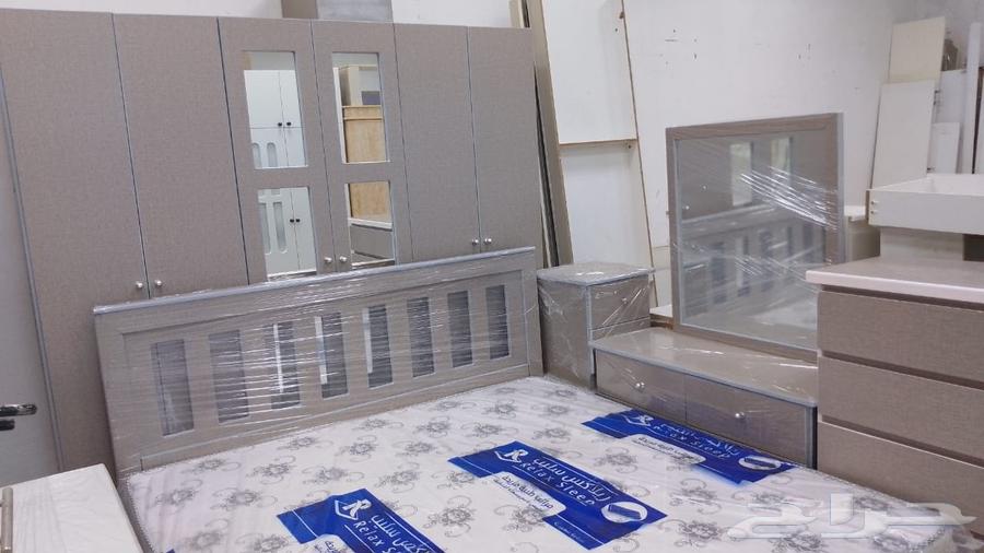 غرفة النوم مستعمل نظيف وتركيب توصيل64572083329026113