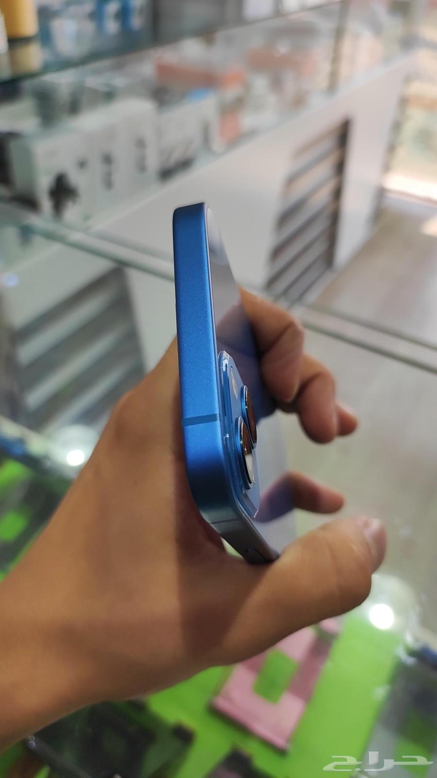 ايفون 1364578896575618114