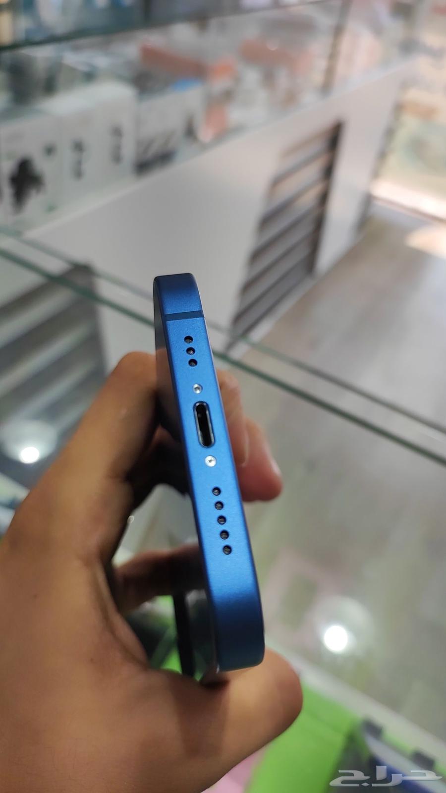 ايفون 1364578896575618113