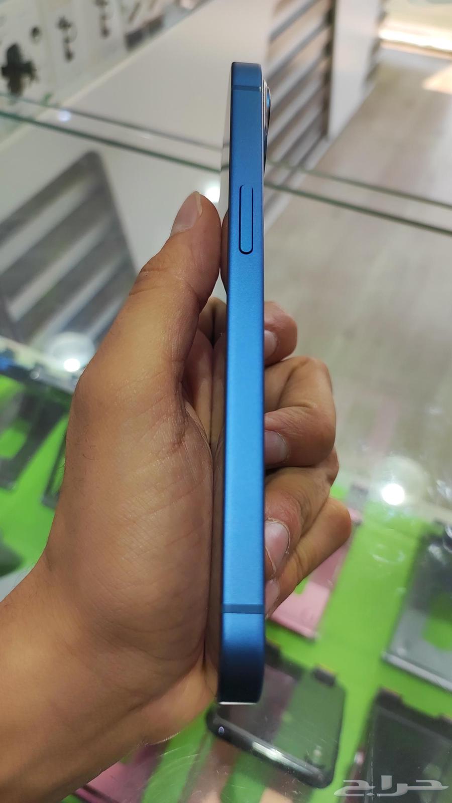 ايفون 1364578896575618111