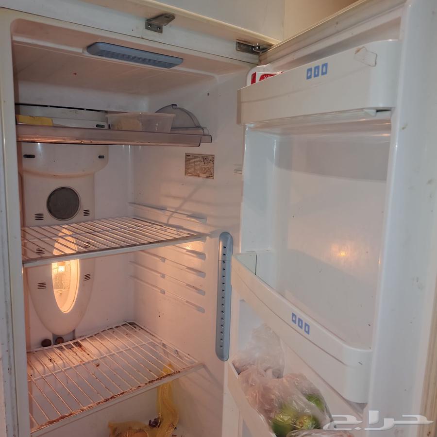 ثلاجه مستعمله مع مجفف شعر مع بوتجاز شامل الانبوبه والمنظم وا64574762249985111