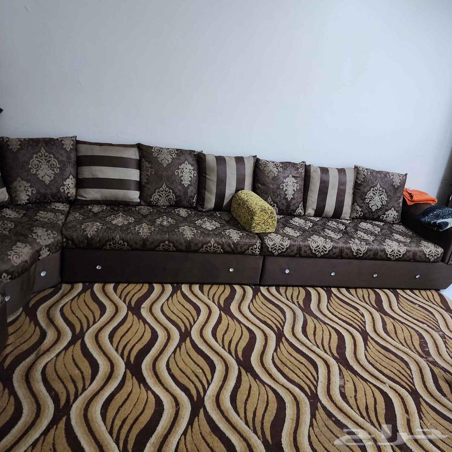 مجلس كبير بالسجادة والموكيت للبيع64571957905282113