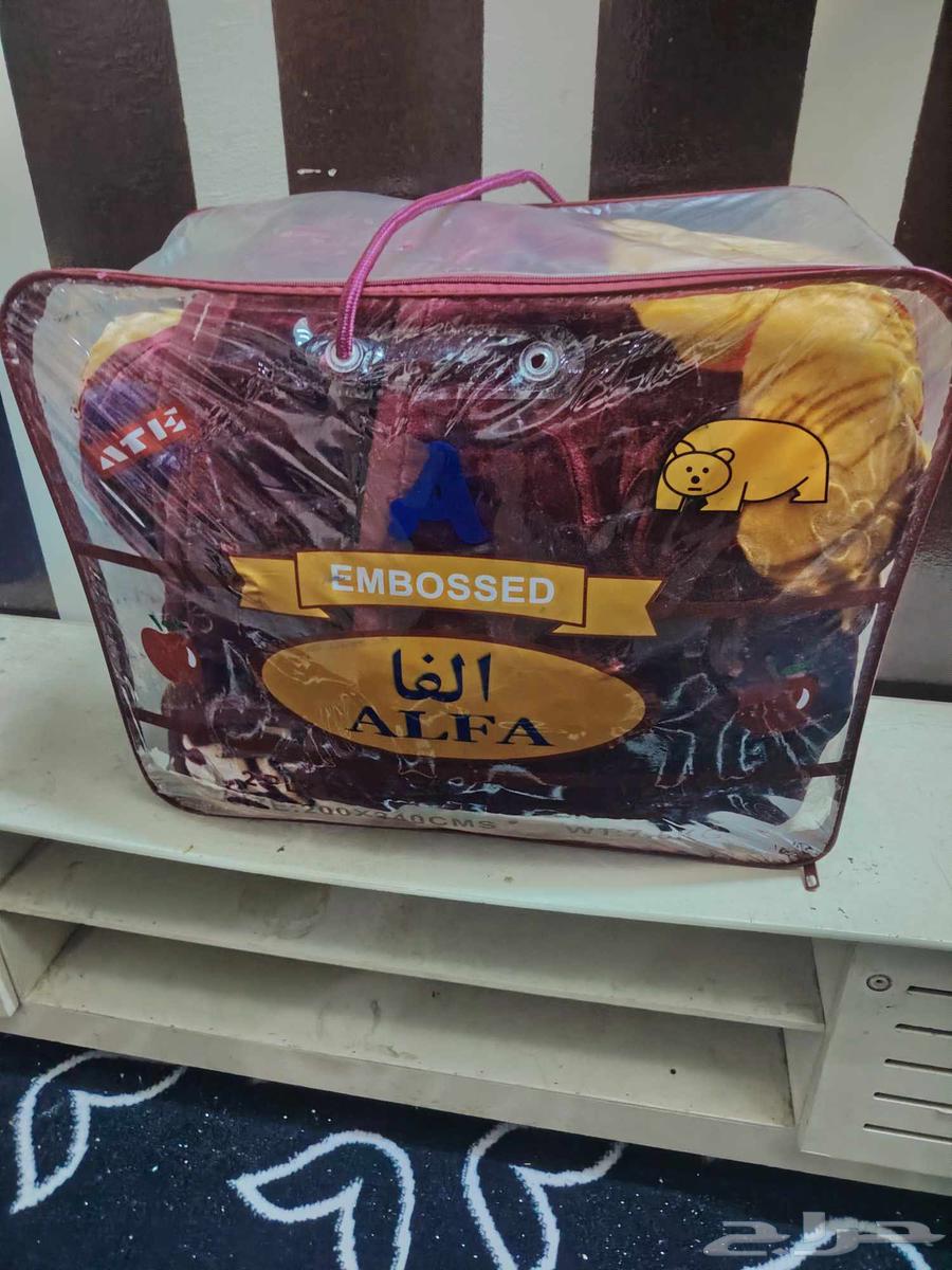 بطانيه 8 كيلو للبيع استخدام شهرين سعر البيع 120 ريال64578591734273110