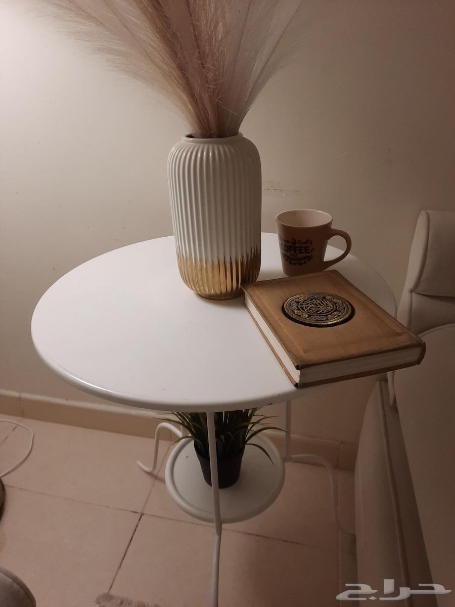 طاولة ايكيا نظيف جدا ب 60 ريال جده حي النزلة الشرقية64578964680833110