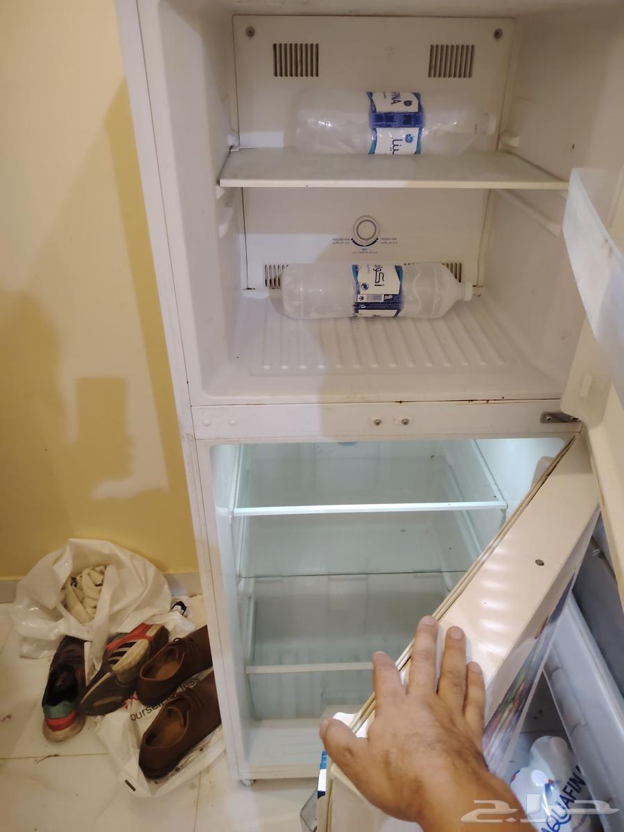 Excellent refrigerator at a reasonable price in Khamis Mushait, asking 700 riyals64578923452802110
