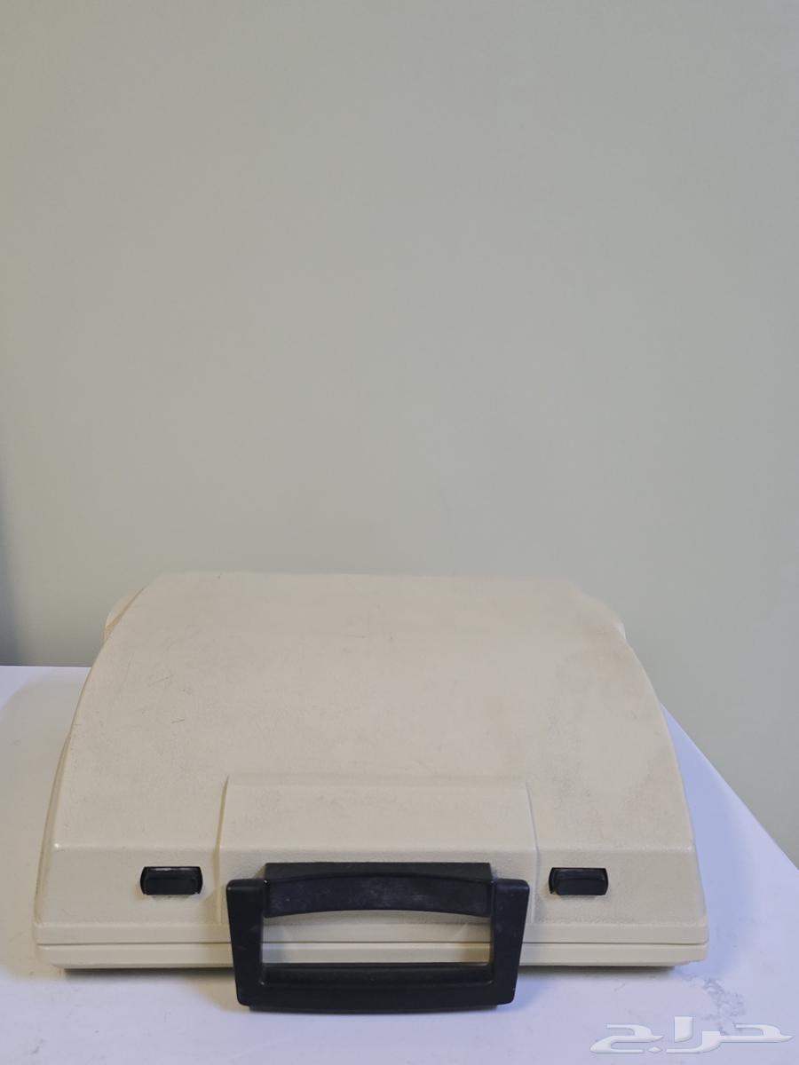 آلة كاتبة فنتج64574579466625112