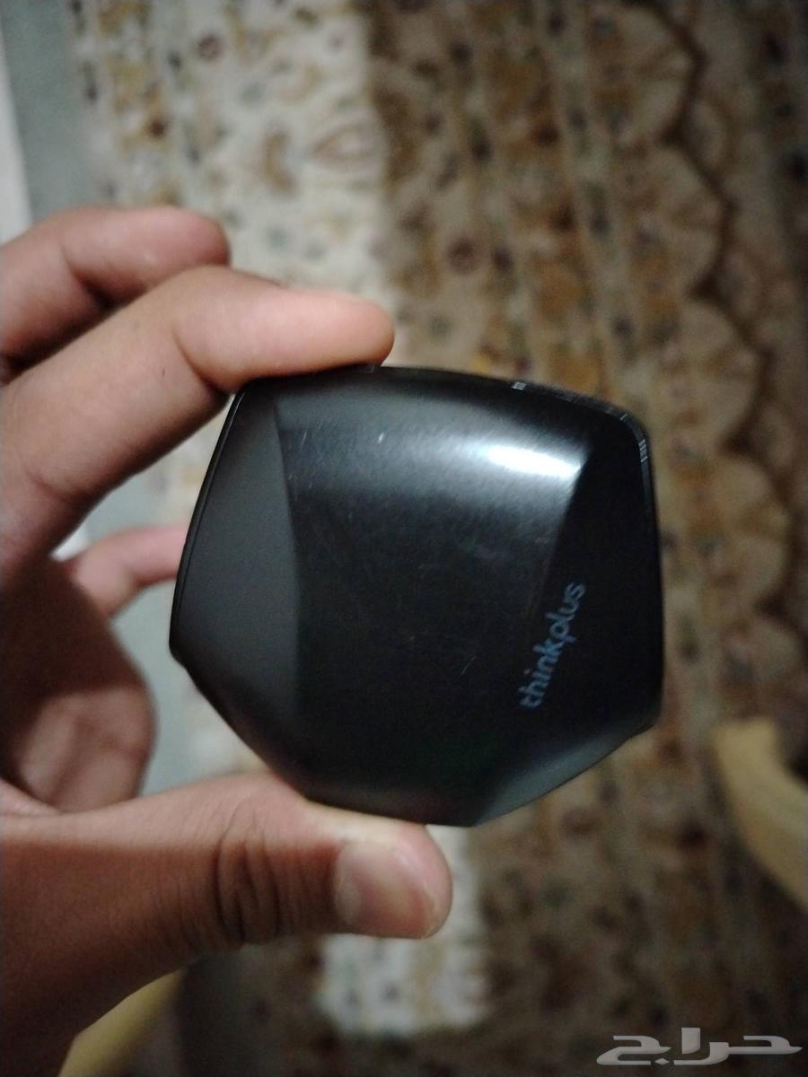 سماعه بلوتوث تضيء من الامام ابيض وعند الشحن تنير احمر64575503649539110