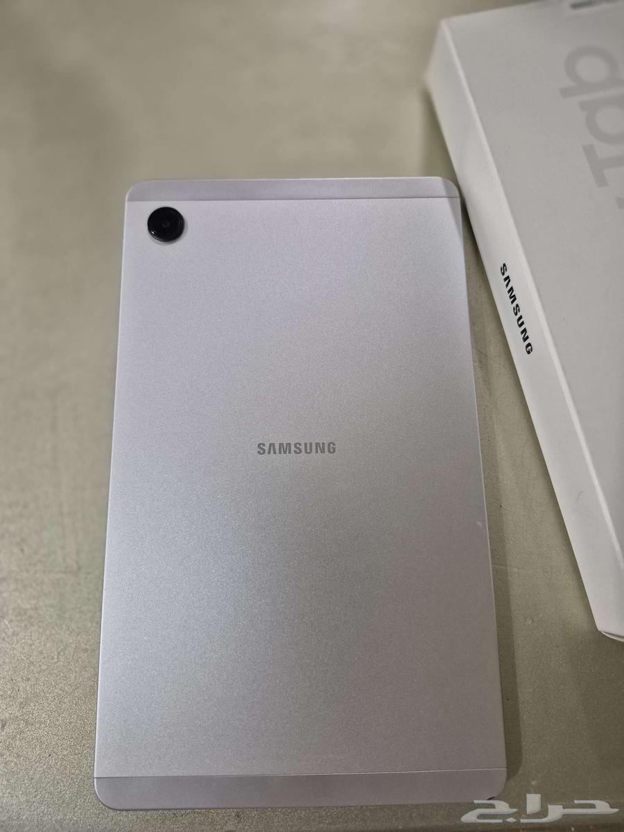 جالكسي تاب A9 فضي مساحته 128GB حجمه 8.7inch مع كيبورد وماوس64581004761219112