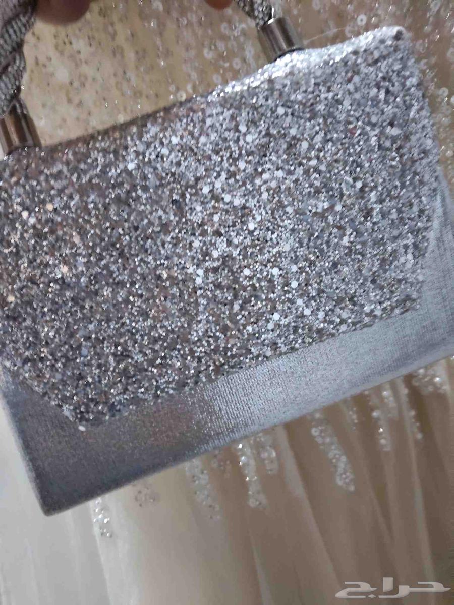 فستان جديد لبسته مره وحد مع جزمه وشنطه ل يجي الا الصامل64572438146689112