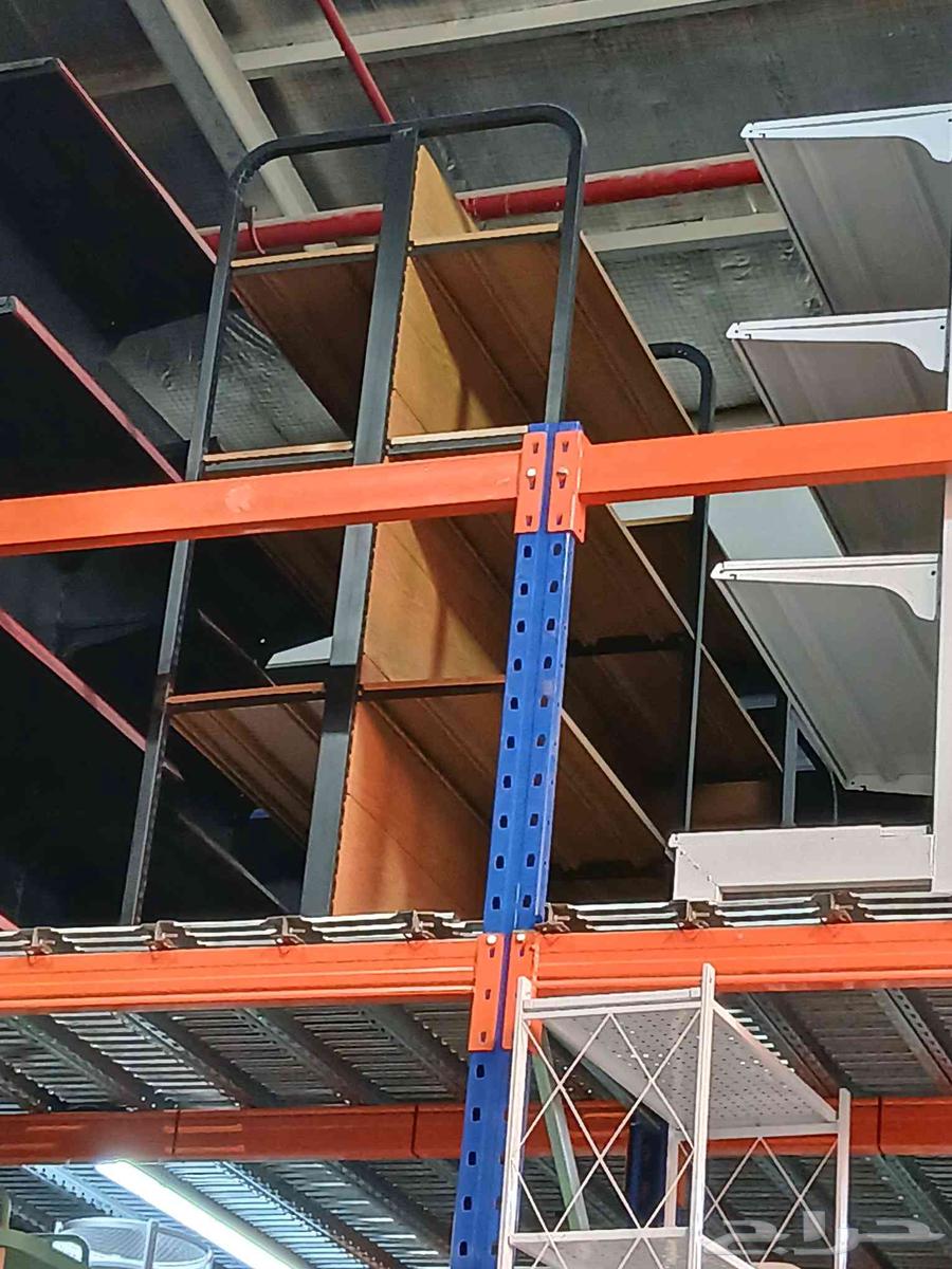 يوجد لدينا جميع انواع الرفوف مستخدم وا جديد وا بيع وشراء وا64575987451523110