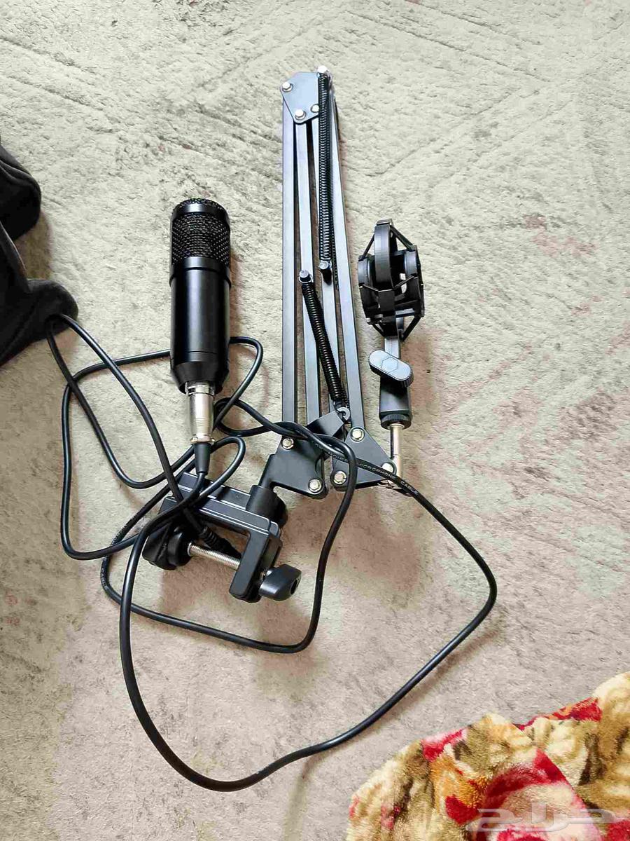 مايك كوندينسر جديد مع الحامل الخاص به64578827774977110