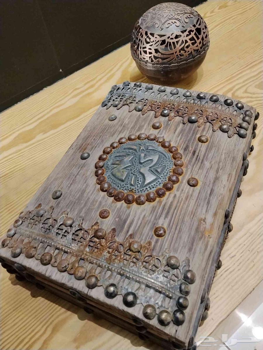 صندوق قديم مع مبخرة للبيع64577614860163110