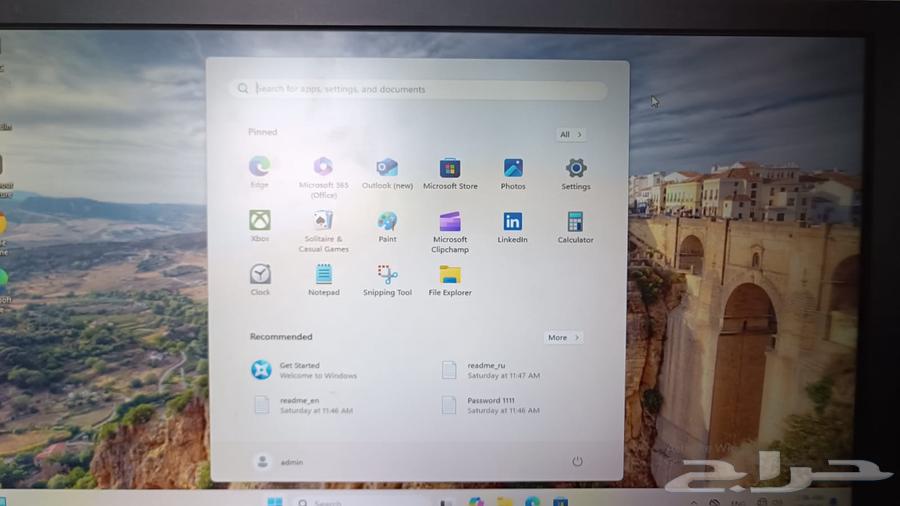 Computer with table and accessories64577276209923110