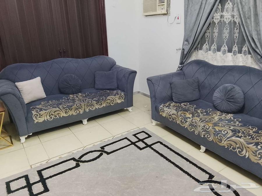 كنب مستعمل نضيف للبيع مع الستارة64579340849793110