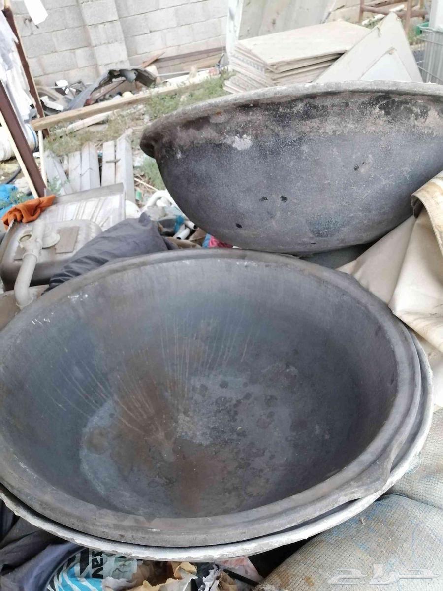 ثلاثه قدور رز بخاري 1 متر. للبيع64577444268162110