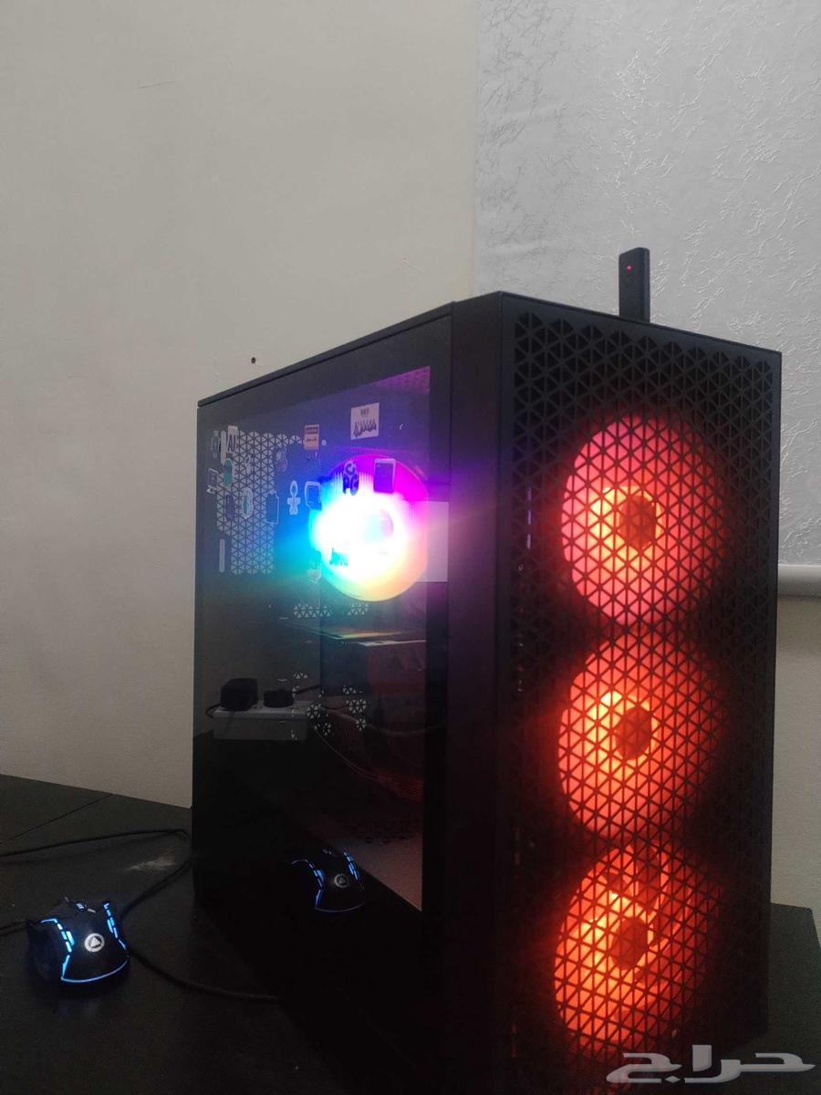 PC للبيع مع شاشات64572130153985110