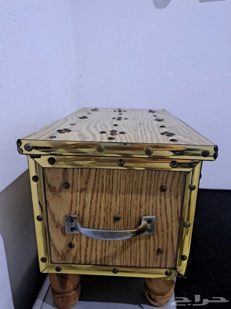 صندوق خشبي صغير64576520742657111