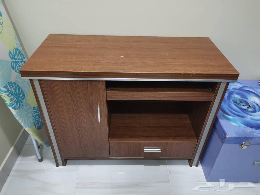 طاولة مكتب زاوية مجلس بحالة جيدة64577866240898112