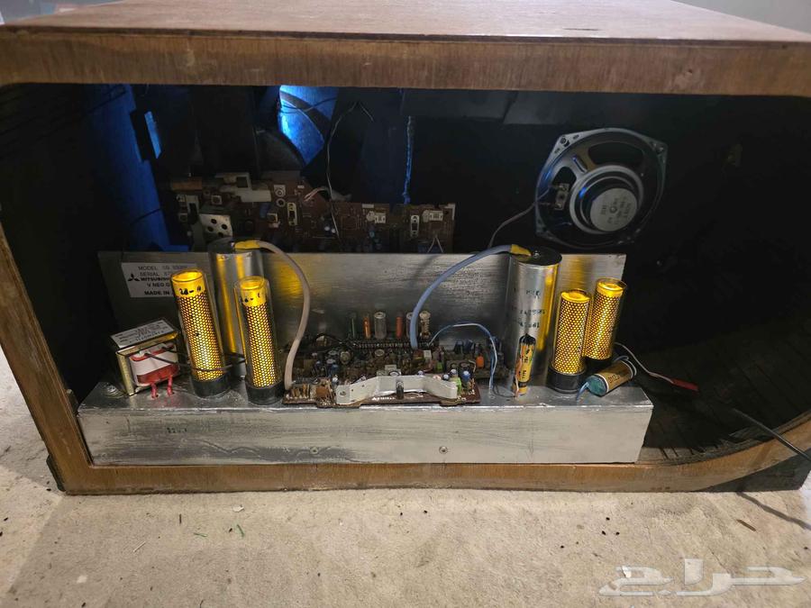 راديو قديم خشبي تراثي64565465320449112