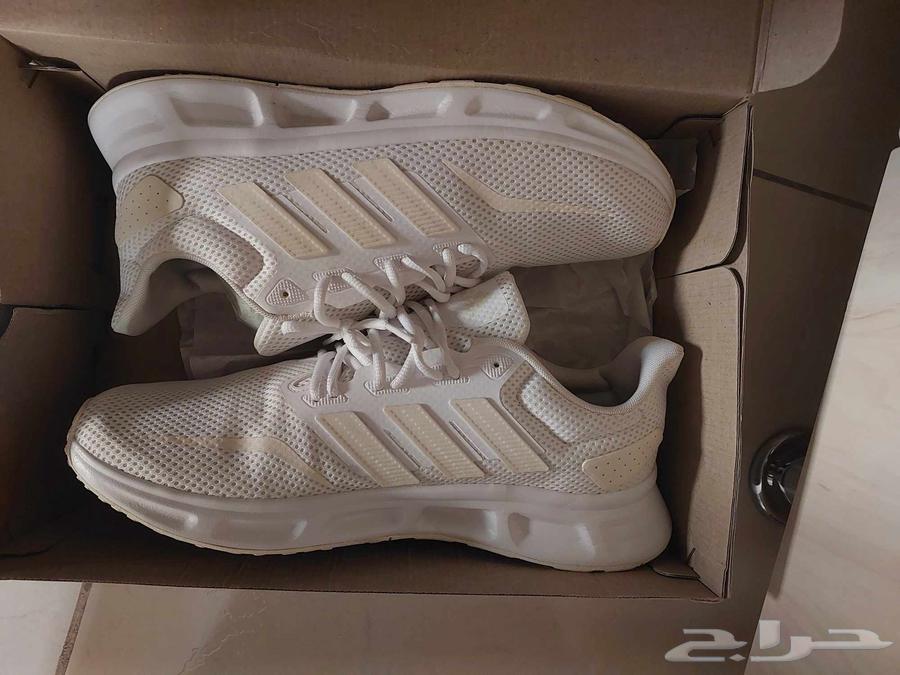 بوت اديداس اصلي مقاس 46 للبيع64574300122115110