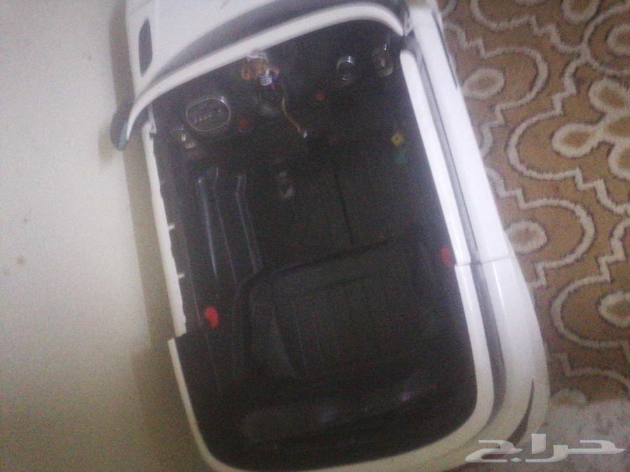 Semi-new kids' hair clipper car, I want a base where the battery fits64571464793603110