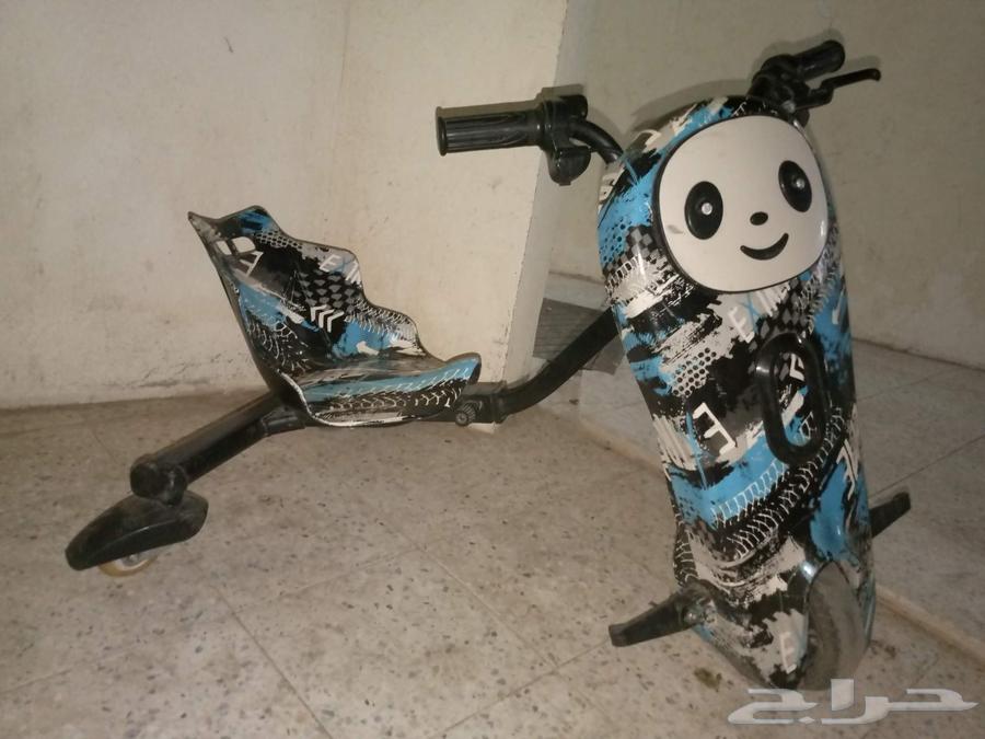 سكوتر كهربائي نضيف جدا للمستخدم مع بطاريه نضيفه وسليمه والا64578731273473113