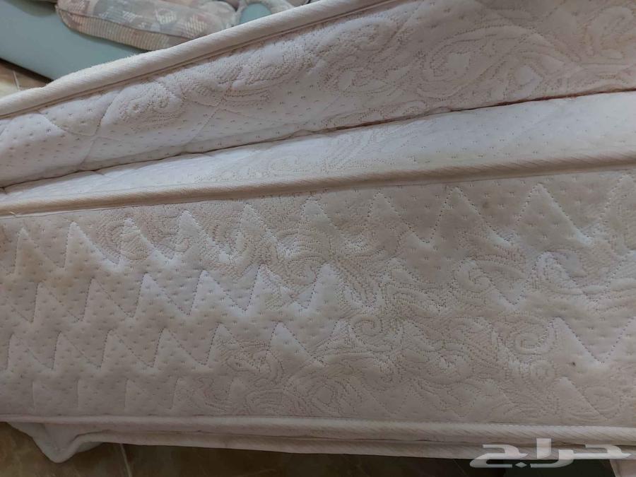 Large double mattress, 3 layers, medical, pressure-relief, in excellent condition.64577600805761111