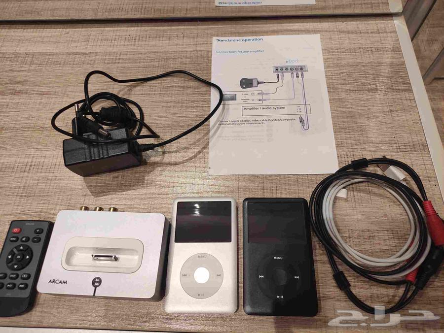 iPod Classic 160 GB with Arcam Air Dock64575279660675113