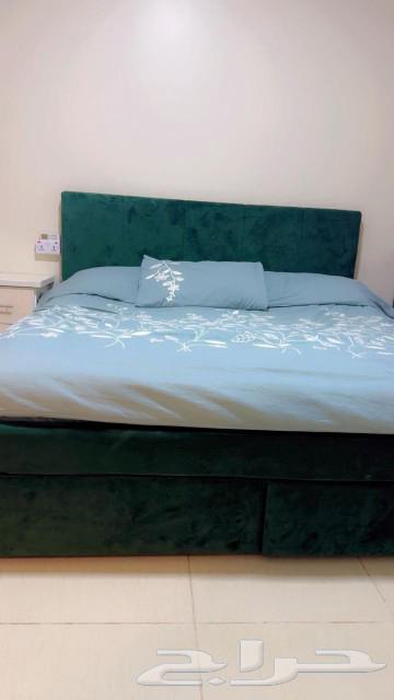 Double bed from Home Box, mattress made in Oman, national headboard, two side tables64575489664897112