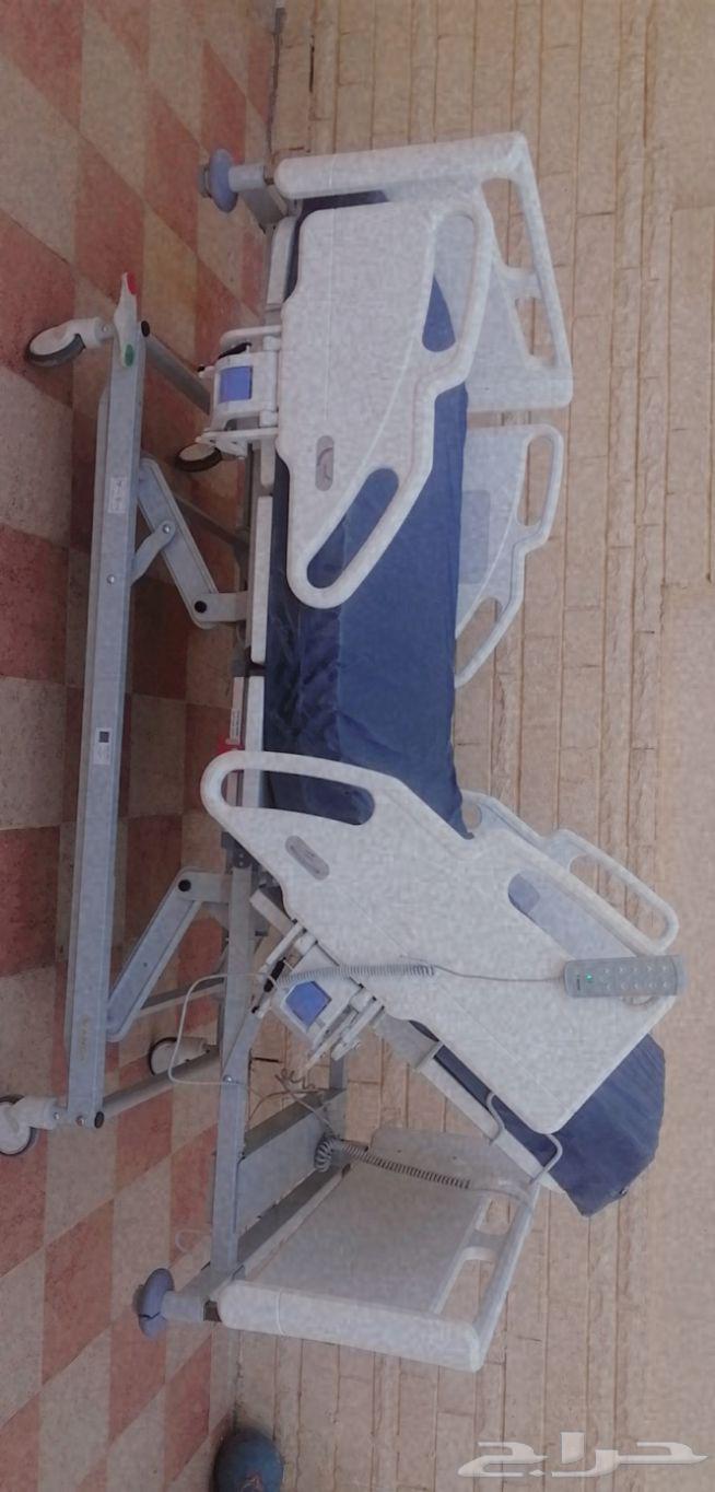 سرير طبي كهربائي وراوتر هواوي 5g يشغل كل الشرايح محمول64578717253378111