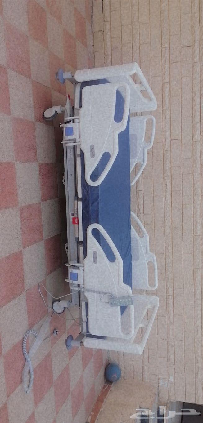 سرير طبي كهربائي وراوتر هواوي 5g يشغل كل الشرايح محمول64578717253378112