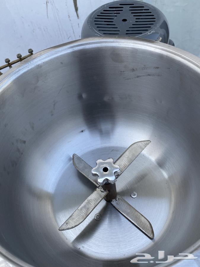 لمن يرغب عدة مطعم متكامله وجدبده64559631663875114