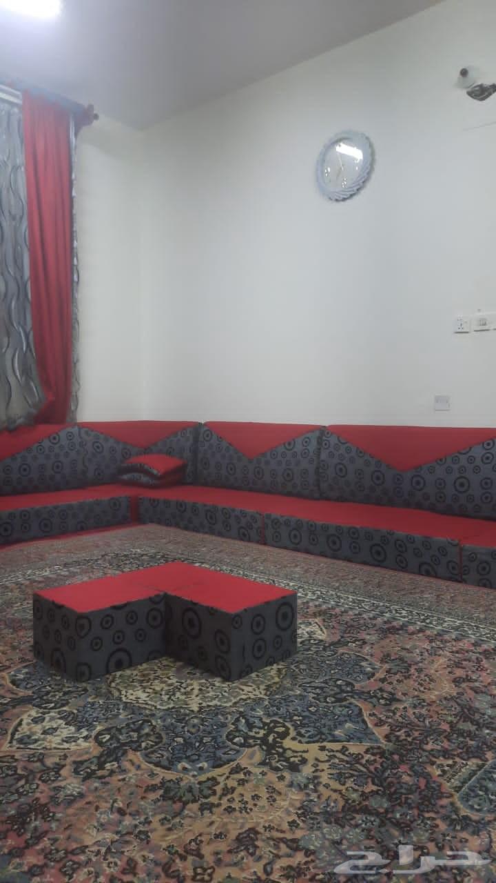 Ground floor hall in good condition with a 6 4 meter curtain64571957872001110