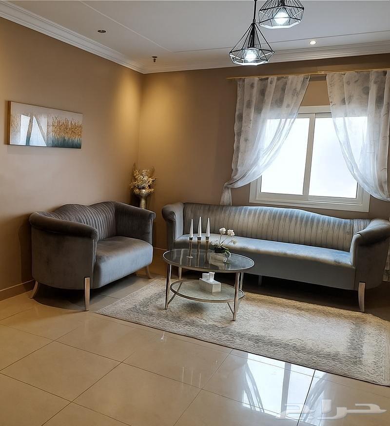 صالة كاملة مع كنب و طولة زجاج و سجاد64574214558849110