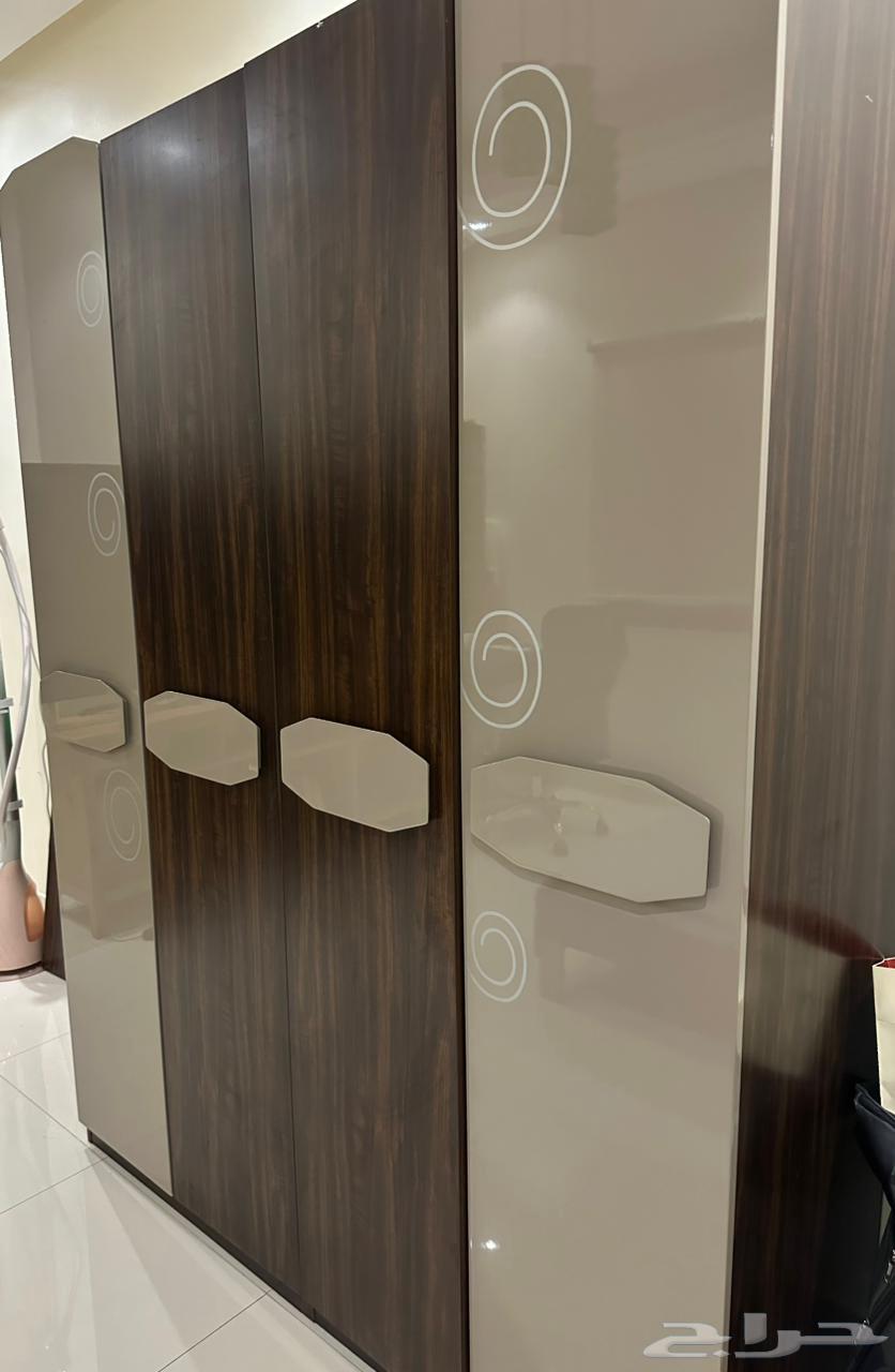 غرفة نوم للبيع شبه جديده64575028360193113