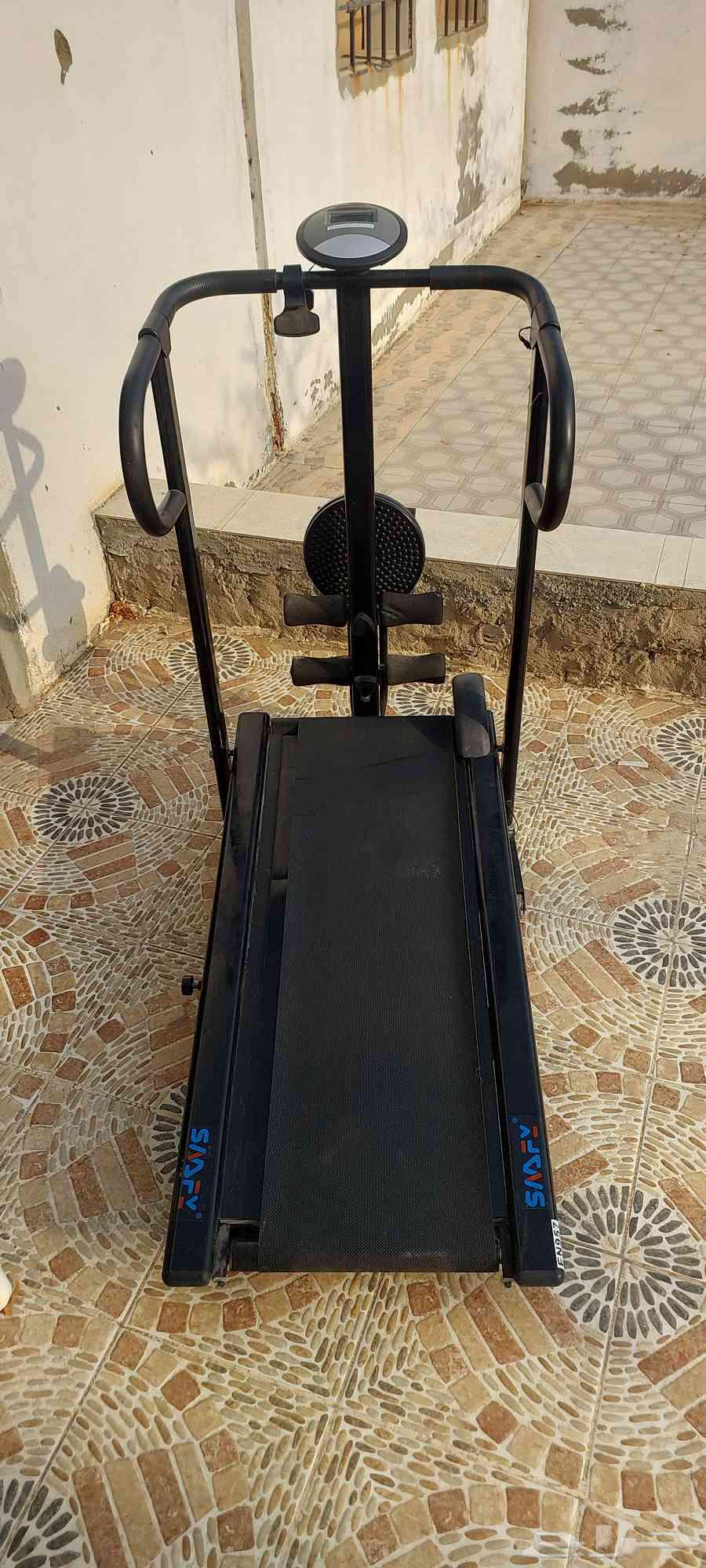 للبيع سير مشي وطاوله64573207129729110