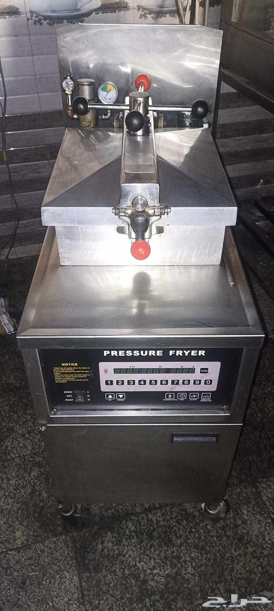 عدة مطعم متكامله للبيع بسعر مناسب قطاعي وشامل64566948743682111