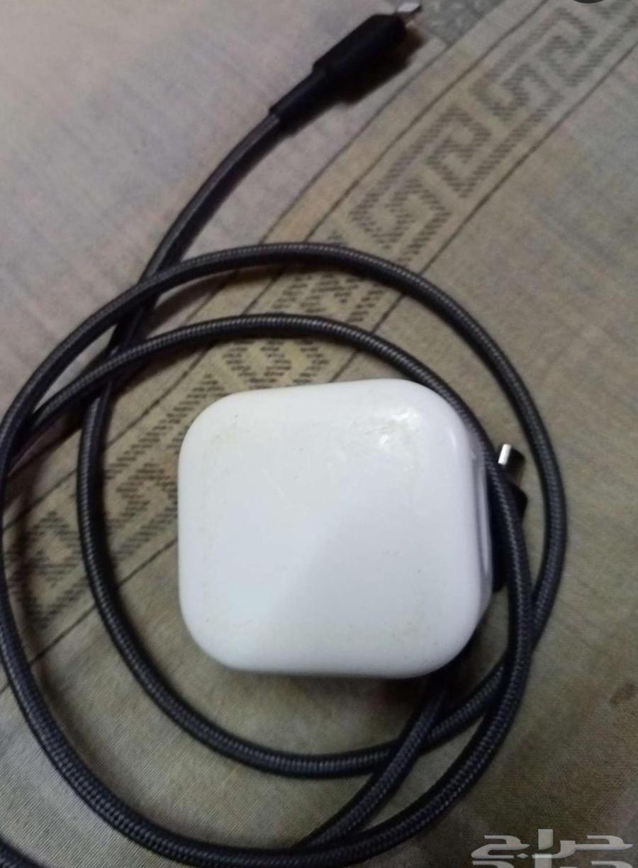 iPhone chargشاحن ايفون اصلي مع سلك من انكر للبيع خليص السوق64575739881219111