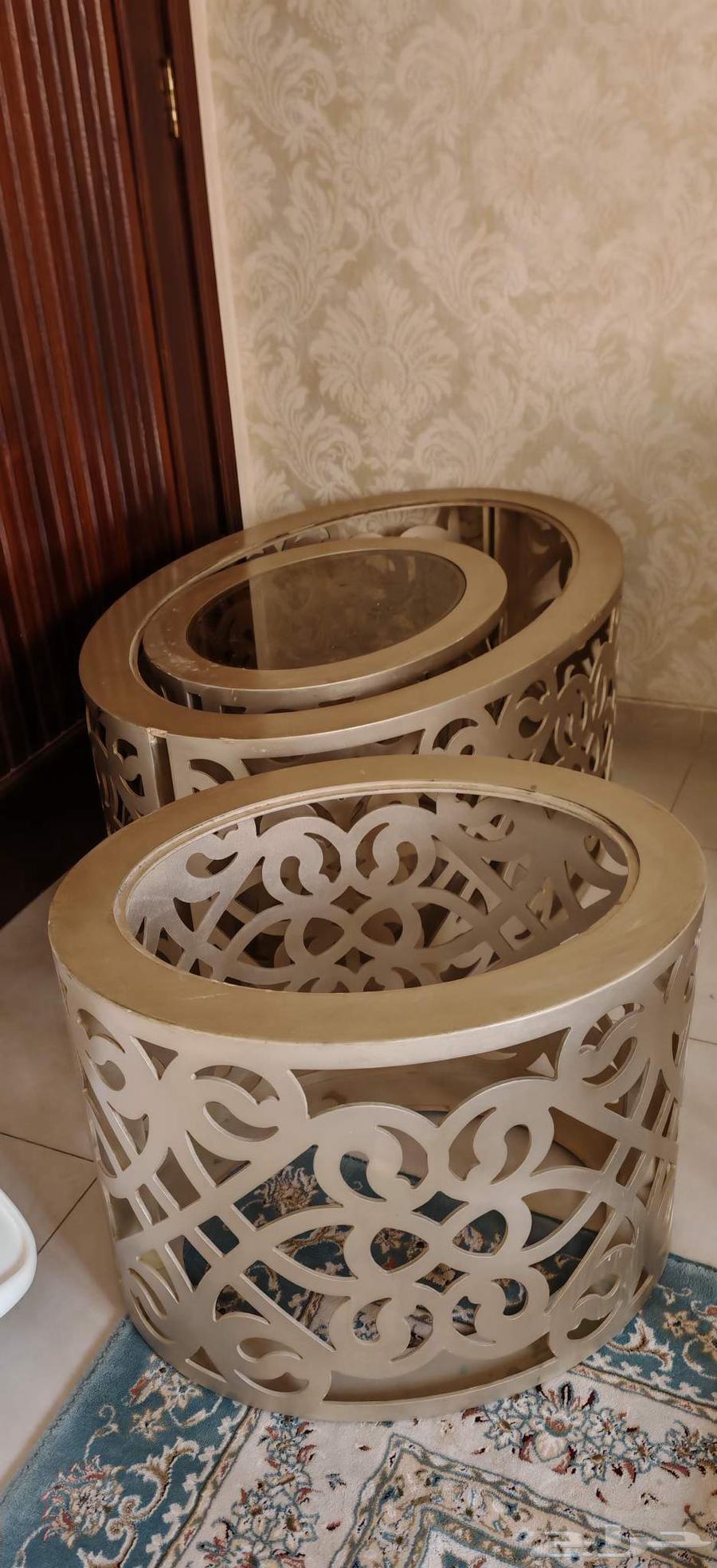 Wooden tables, 2 of them have broken glass64576157657345111