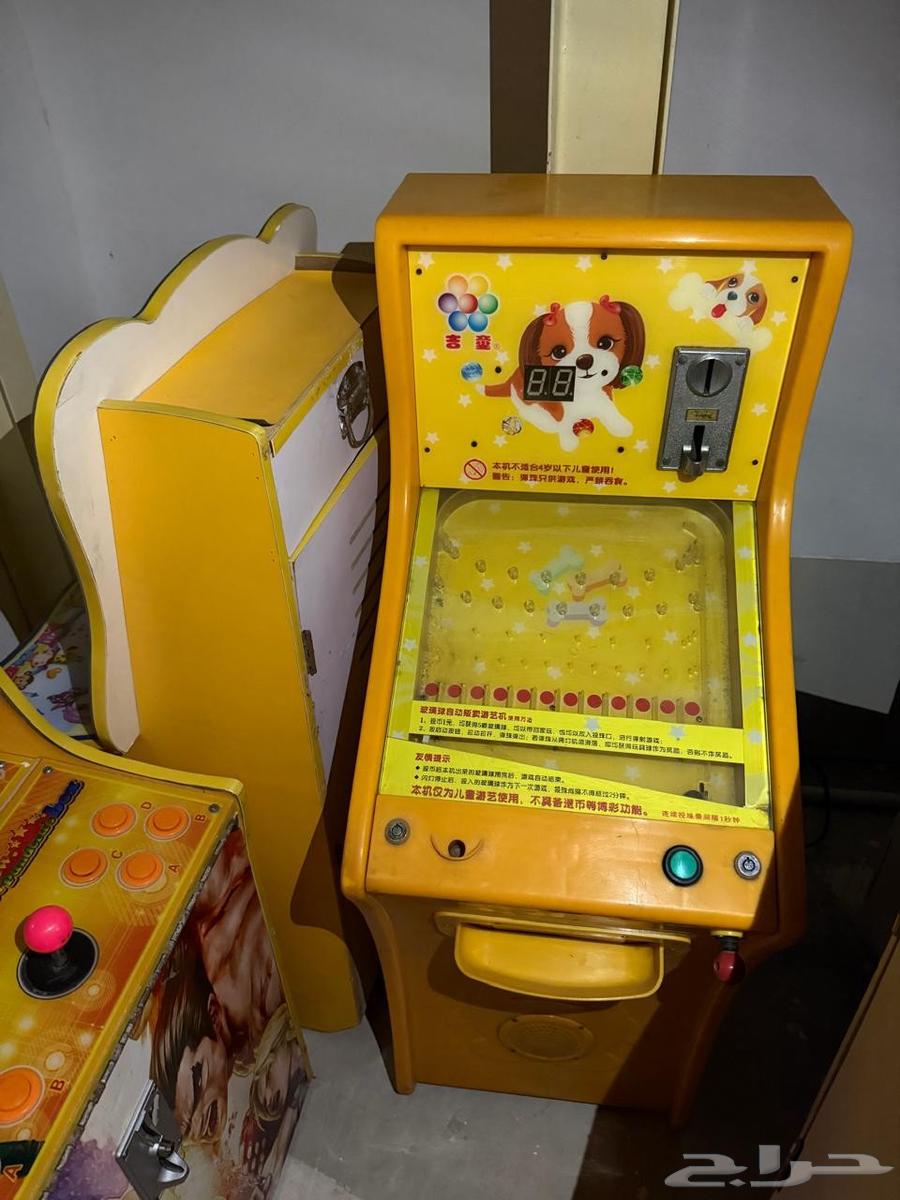 7 electronic children's games for sale and 15 tables for sale64576673475969112