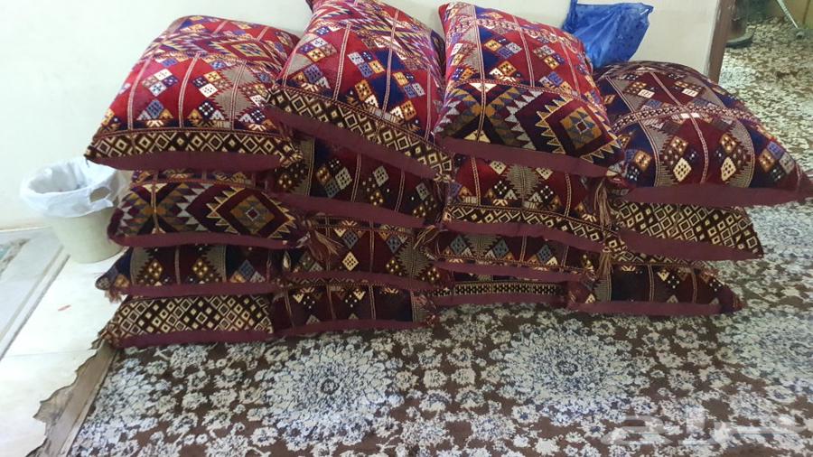 15 backrests and 4 armrests64579115649027110