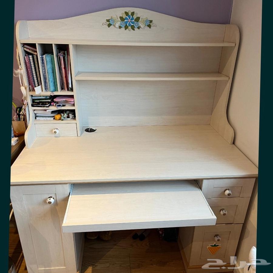 A desk for sale with a minor flaw, small drawer made of very strong Turkish wood64580963128449110