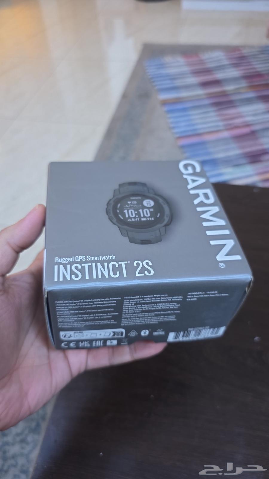 GARMIN 2S 40MM. unused watch brand new from the compnay for64586164685314110