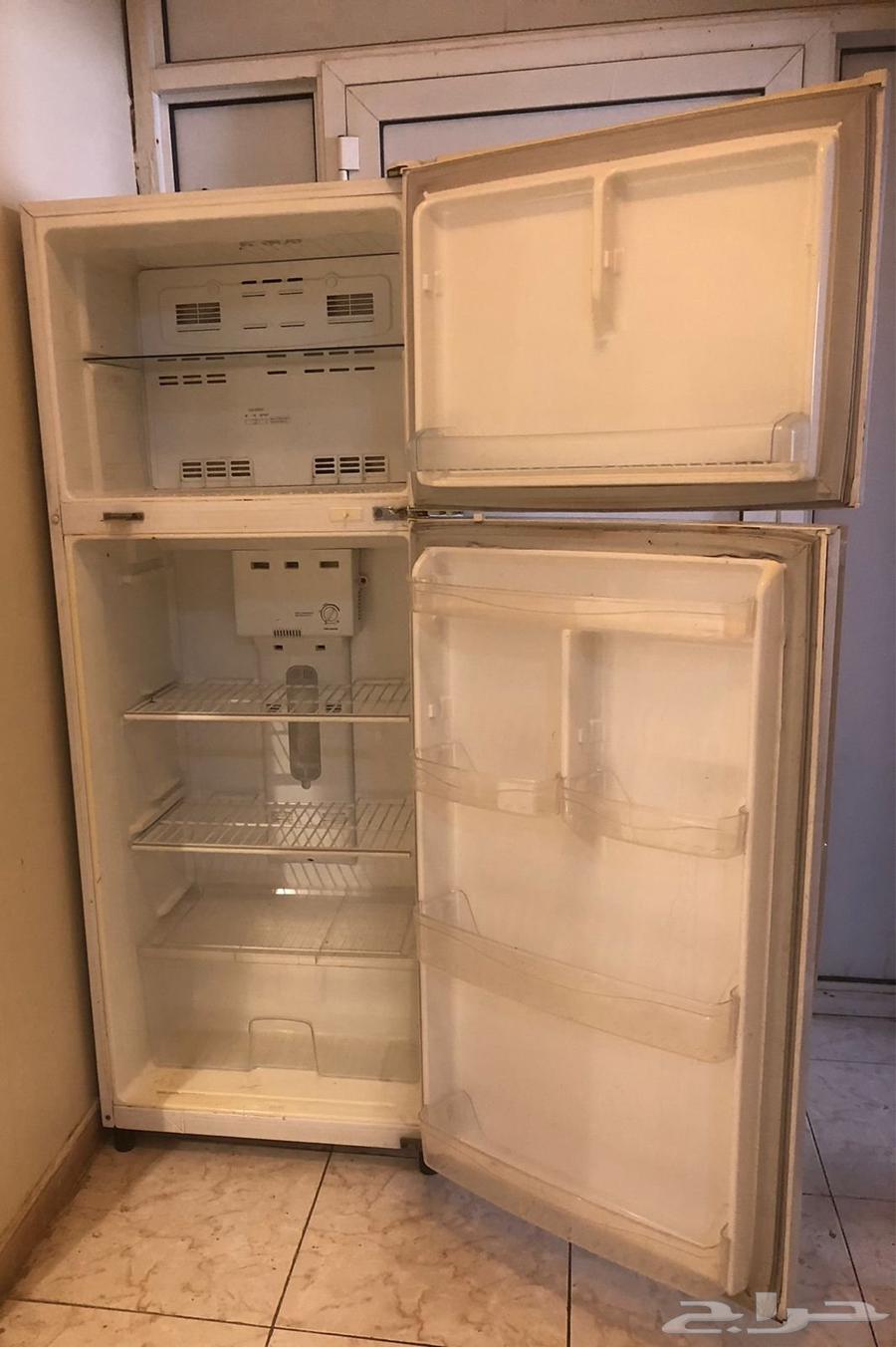 Selling a 24,000 BTU window air conditioner, a refrigerator needing a timer, and a nearly new deep fryer64580254169474113