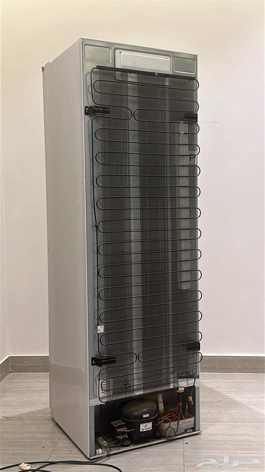 Haier refrigerator almost new.. door handle broken and used for one year only64586053995137114