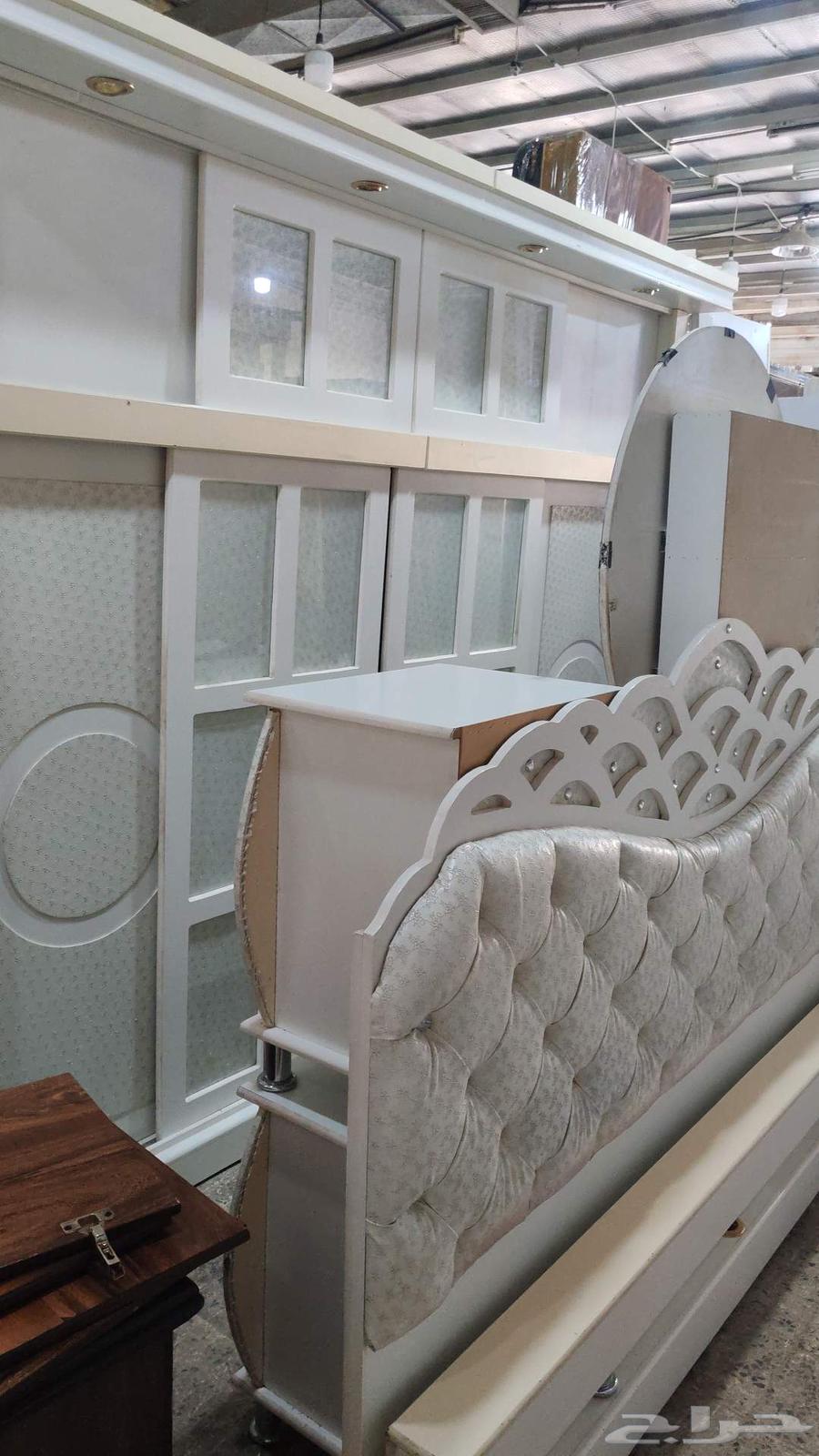 Double and twin bedroom sets and used cabinets in good condition64584404702849114