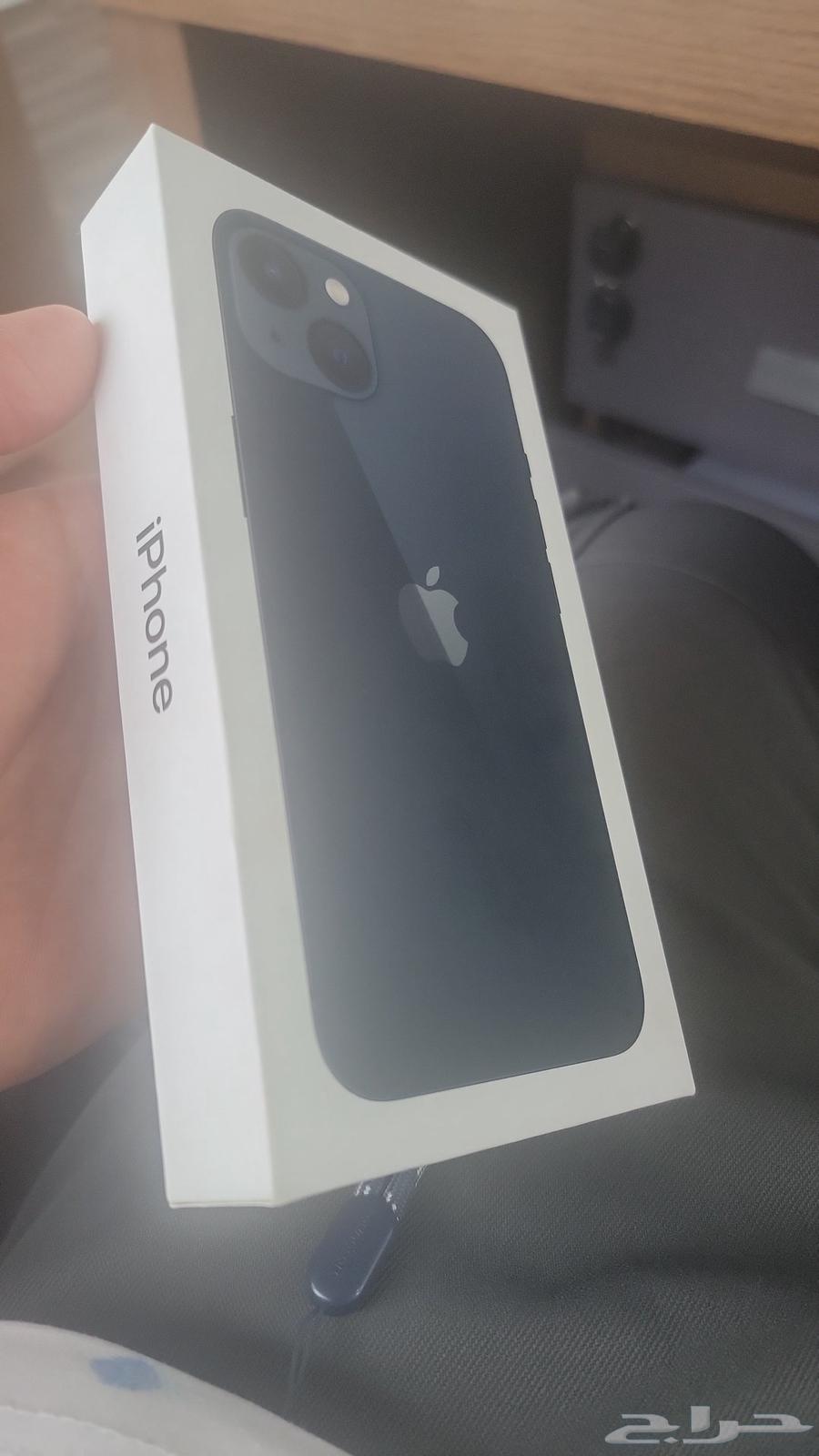 ايفون 13.. بطارية 100  شبه لم يستخدم ما فيه خدش.. بالكارتونة64586251630850112