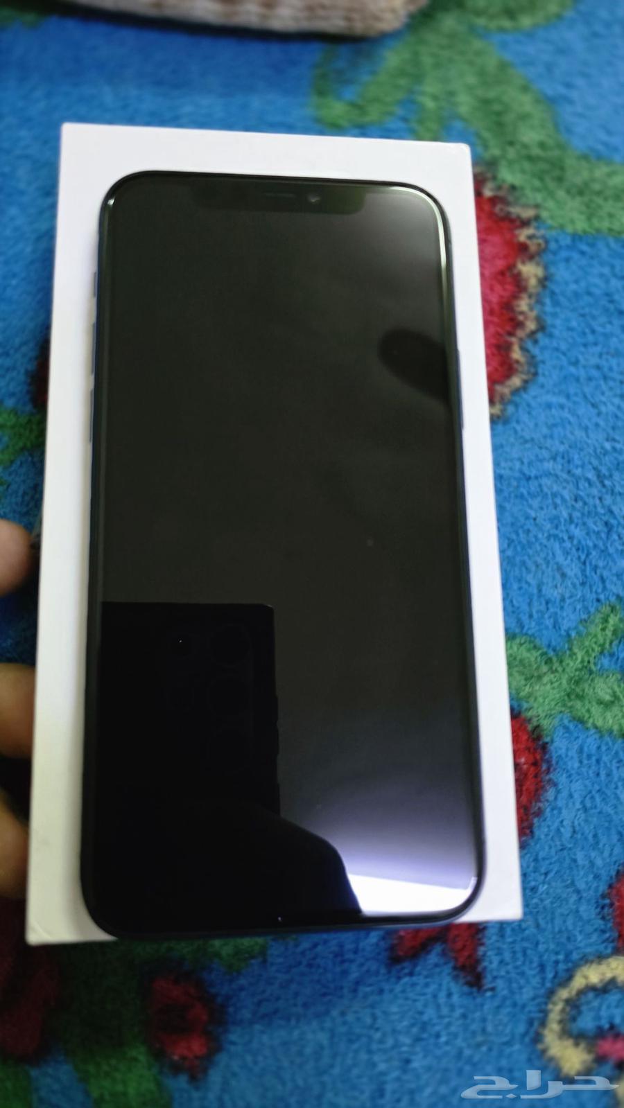 iPhone 11 phone bought renewed from Amazon, the phone is working64582519337603112